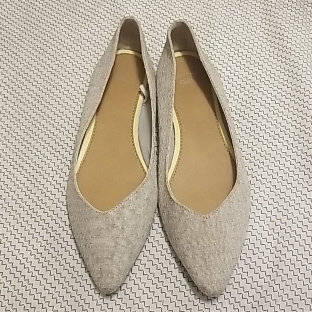 Never worn, Grey flats (Gap)